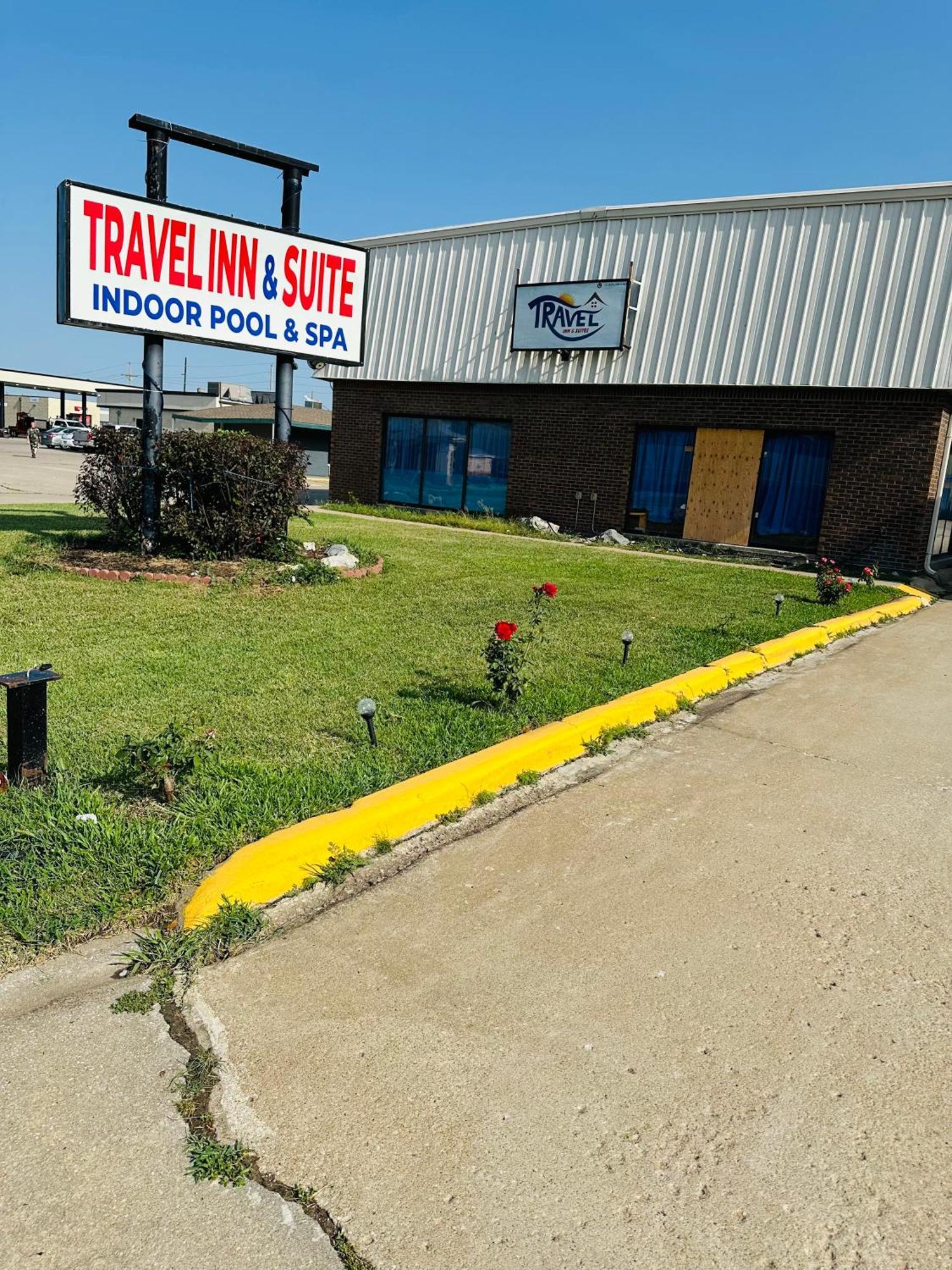 Travel Inn & Suites เอ็มโพเรีย ภายนอก รูปภาพ